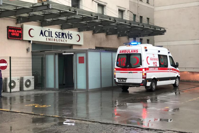 Acil servis girişi