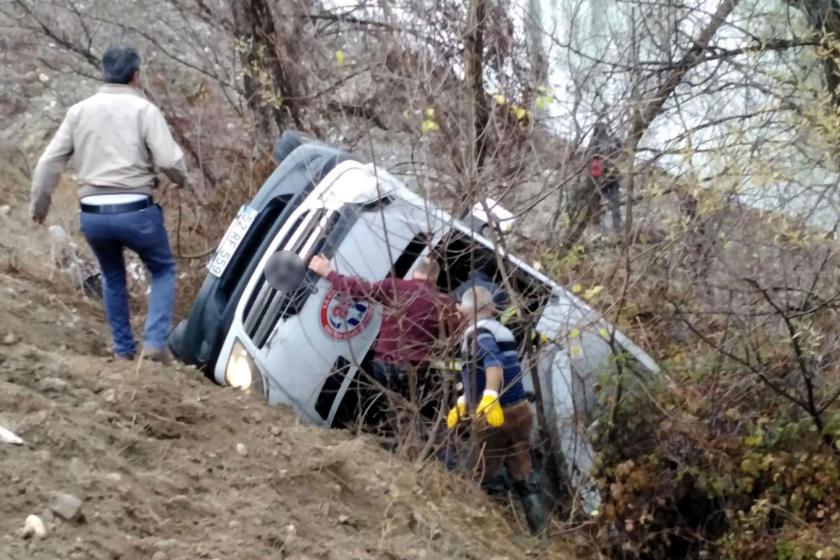 Ordu Gençlerbirliği Kadın Hentbol Takımı'nın aracı kaza yaptı