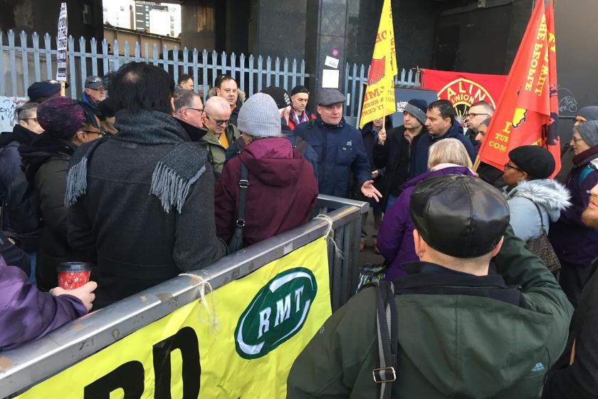 DAY-MER'in grevdeki işçilere ziyareti