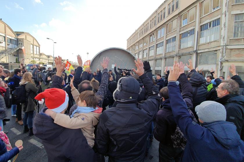 Fransa'da greve çıkan demiryolu işçileri