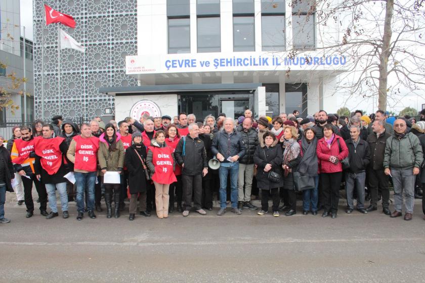 izmirliler kanal istanbul projesine itiraz ederek basın açıklaması yaptı.