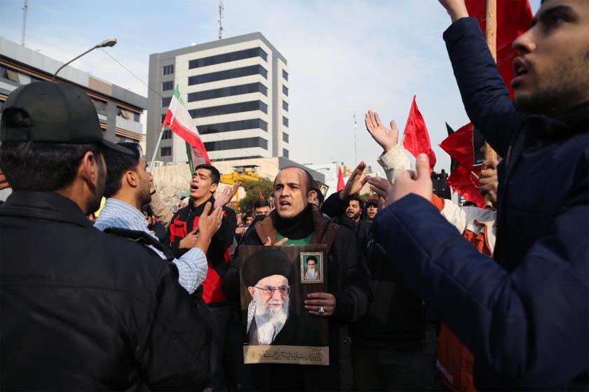 İran'da ABD karşıtı gösteri düzenleyen grup