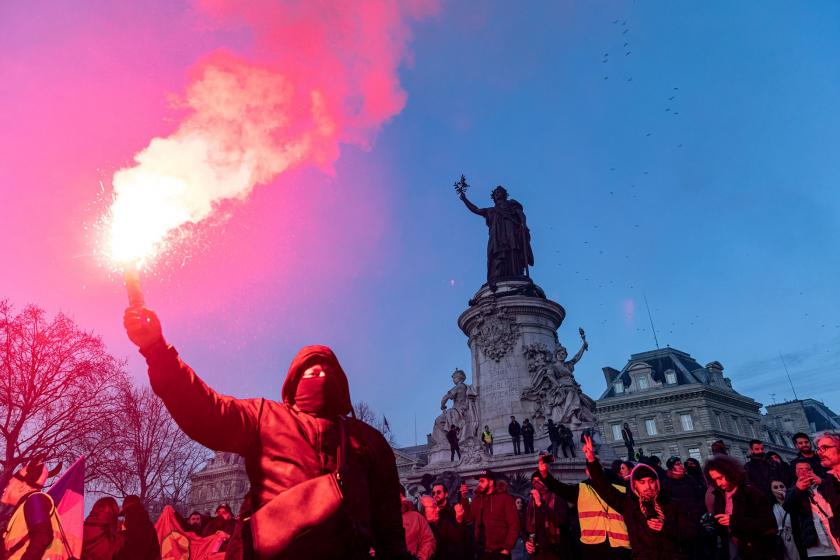 Fransa’da sendikalar, Macron'un emeklilik düzenlemesine karşı greve hazırlanıyor