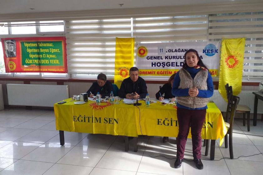 Edremit’te Eğitim Sen’in yönetim kurulunun tamamı kadın oldu