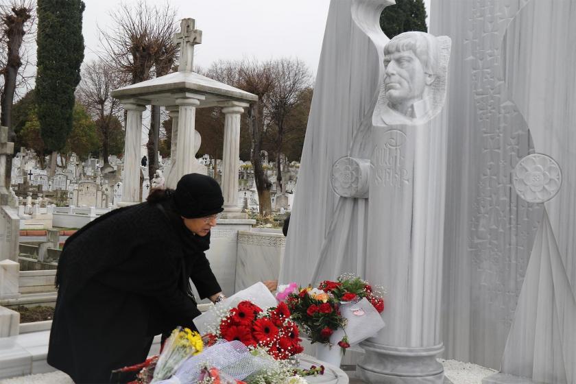 Hrant Dink'in mezarı başında eşi Rakel Dink