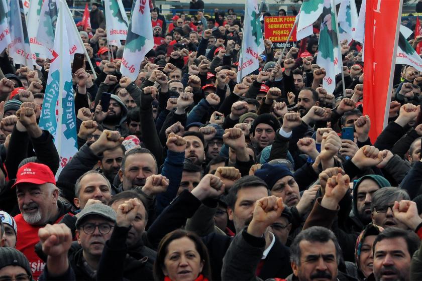 MESS dayatmalarına karşı miting düzenleyen metal işçileri