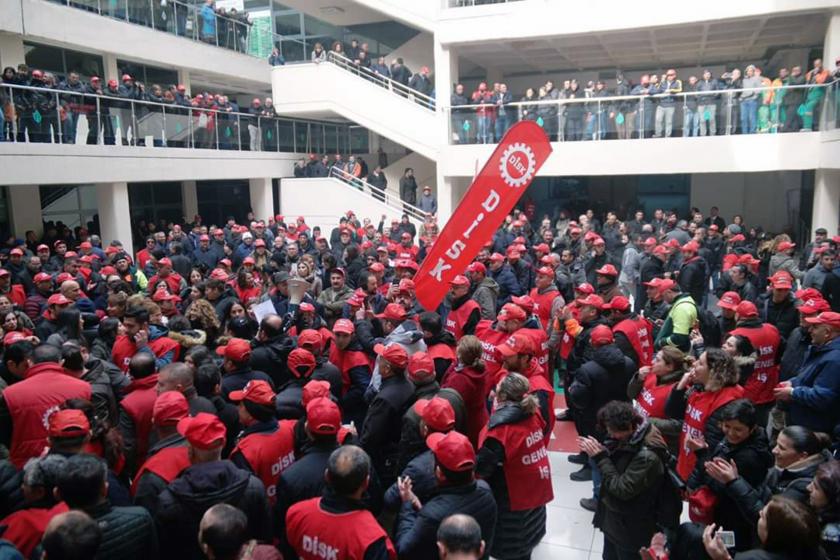 Çankaya Belediyesi işçileri haklarının gasbedilmesini protesto ediyor