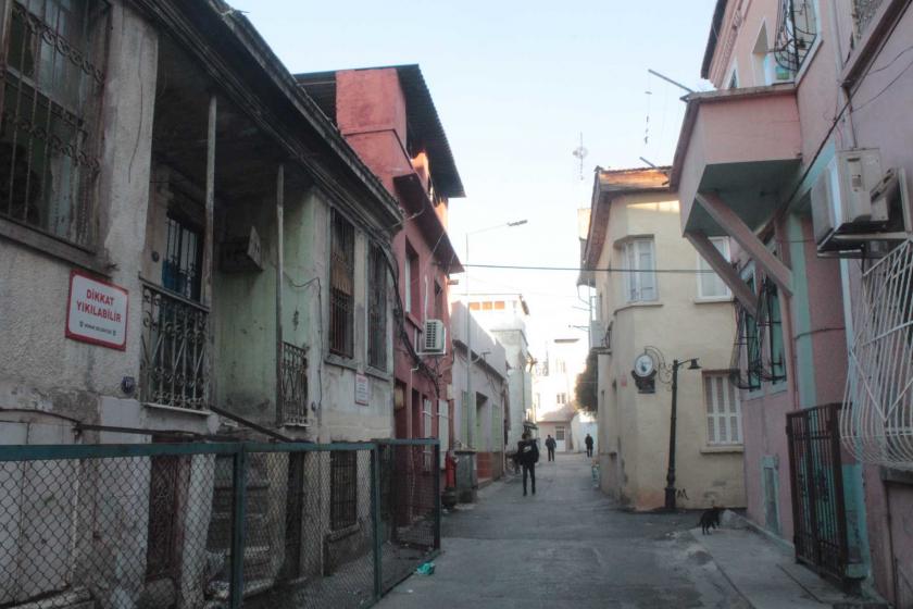 Basmane'nin arka sokaklarındaki tarihi binalar
