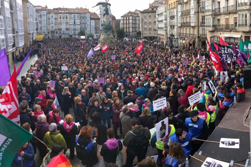 Hollanda'da öğretmenler greve çıktı