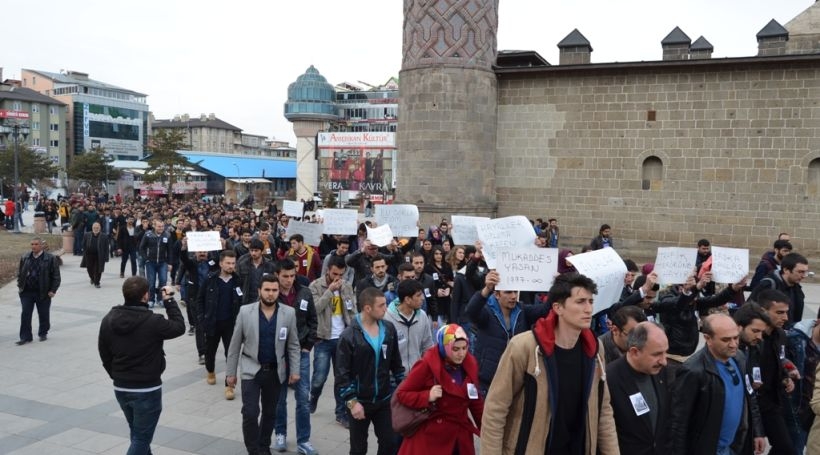 Mukadder Yasan için sessiz yürüyüş