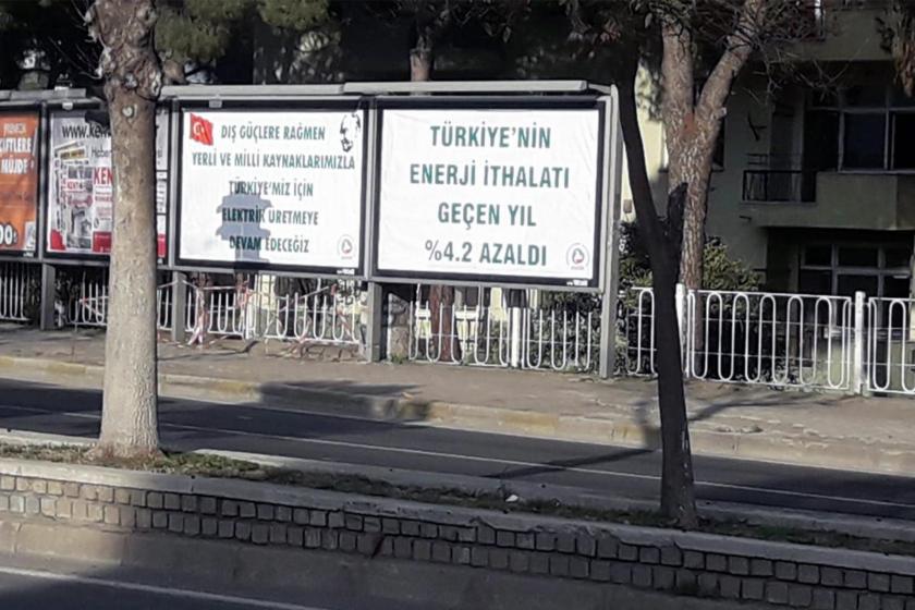 Aydın’ın ana caddelerine JES’leri öven afişler asılması yurttaşların tepkilerine neden oldu