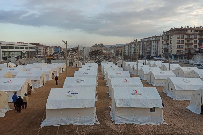 Elazığ deprem çadırları