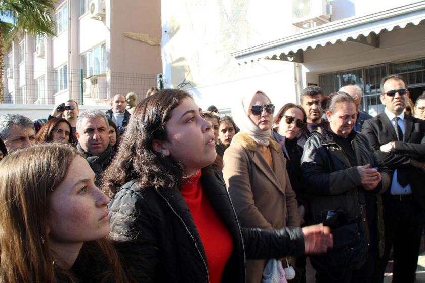 Antalya'da okulları yıkılan veli ve öğrencilerden tepki