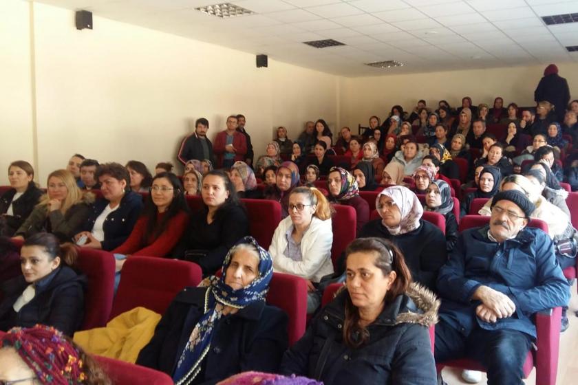 Ankara Batıkent'teki birçok mahallede düzenlenen farklı etkinliklerde çocuk istismarı ve mücadele yolları tartışıldı.