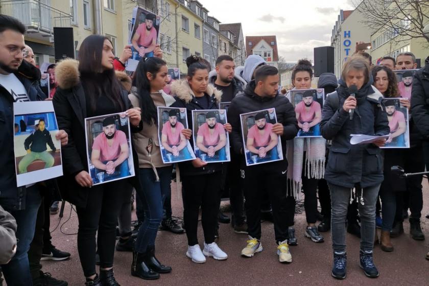 Almanya'da ırkçı saldırı protesto ediliyor