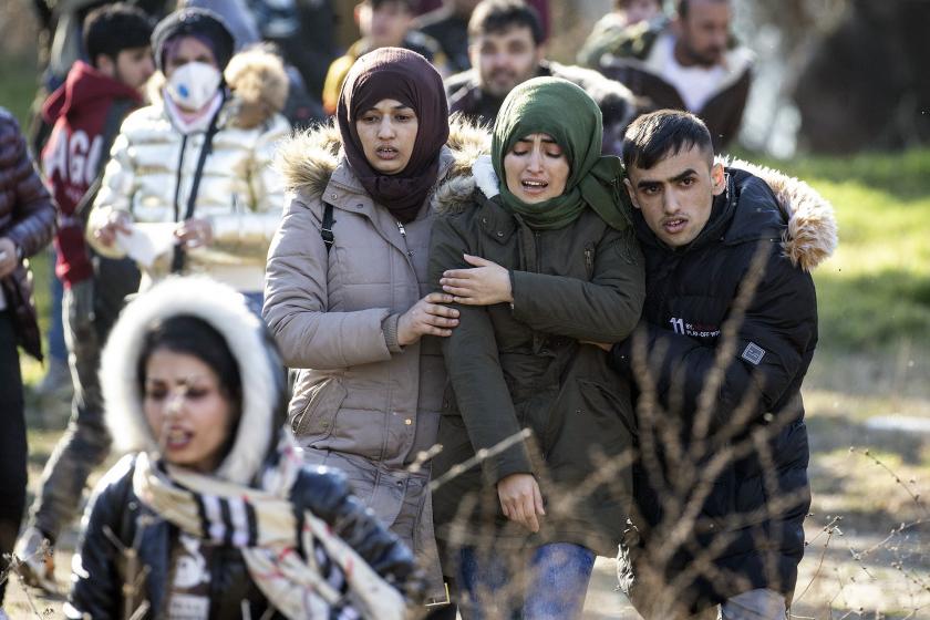 Mültecilere gaz bombası atıldı