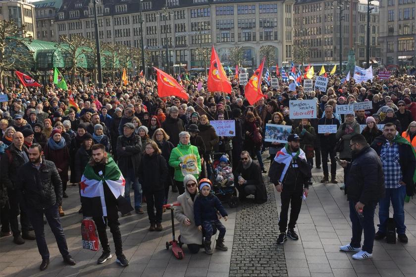 Hamburg'da mültecilere destek için düzenlenen eylem