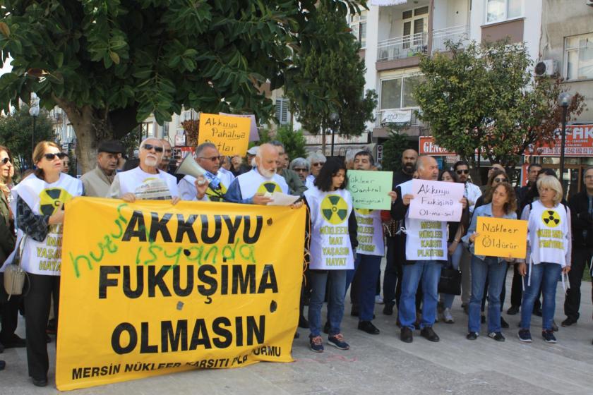 Mersin Nükleer Karşıtı Platformunun yaptığı eylem. 