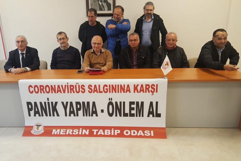 Mersin Tabip Odası üyeleri açıklama yapıyor