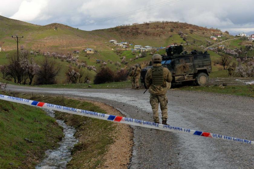 Girişi kapatılan Geçitveren Köyü. 