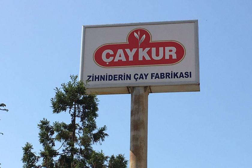 Zihniderin Çay Fabrikası tabelası