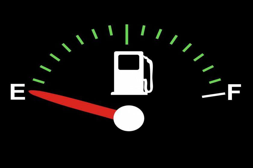 Benzine 15 kuruş zam yapıldı