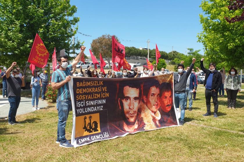 İzmir'de emek gençliği denizleri andı.