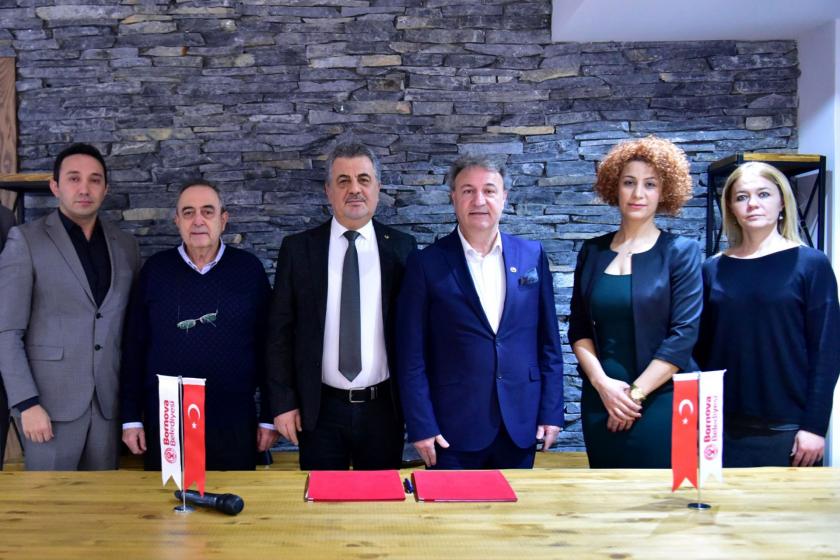 Bornova Belediyesi İzmir Eczacılar Odası ile askıda reçete kampanyası başlattığını duyurdu