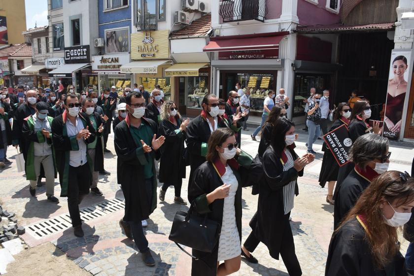 Bursa ve Edirne'de eylem: "Avukatlık Kanunu tek bir kişi için değiştiriliyor!"