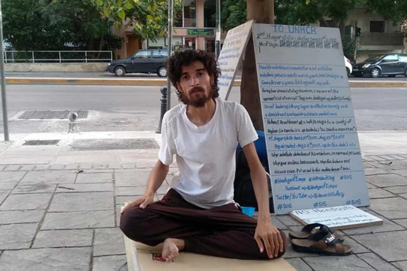 Atina UNHCR Ofisi önünde açlık grevi: "Beni burada statüsüz tutmaya zorlayamazlar"