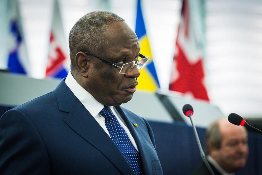Mali'de darbe girişimiyle alıkonulan Cumhurbaşkanı Keita istifa etti