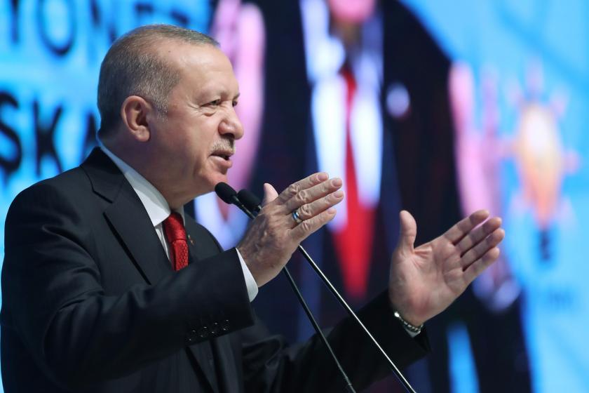 Recep Tayyip Erdoğan kürsüde konuşuyor