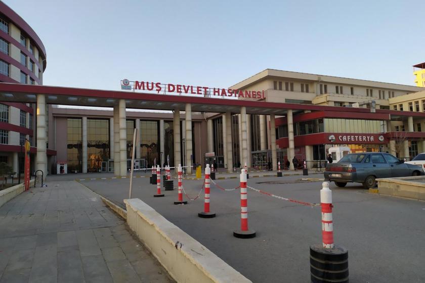 Muş Devlet Hastanesi girişi