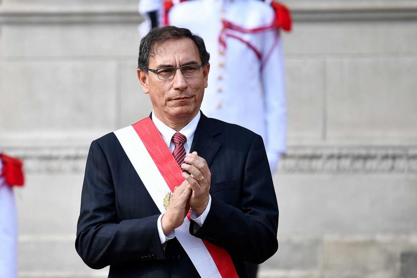 Peru'da devlet başkanının azledilmesi nedeniyle düzenlenen protestolarda 3 kişi öldü