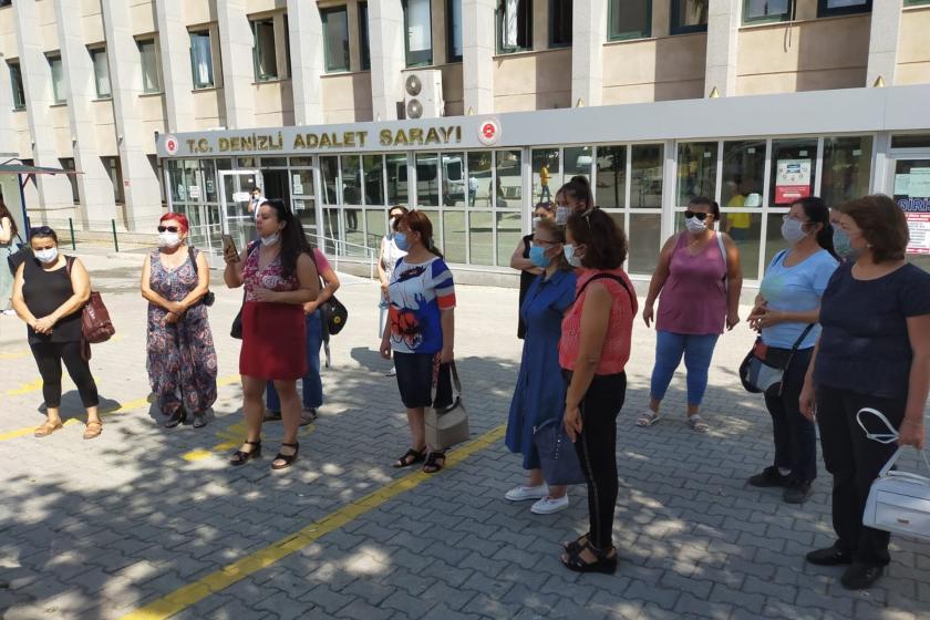 Denizli’de boşanmak üzere olduğu erkek tarafından öldürülen Hafize Kurban’ın katilinin yargılandığı dava yine ertelendi. Daha önce ağırlaştırılmış müebbet isteyen savcı şimdi tahrik indirimi istedi.