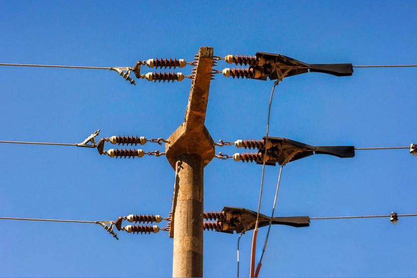 Manisa halkı uzun süren elektrik kesintilerine sosyal medyadan tepki gösterdi