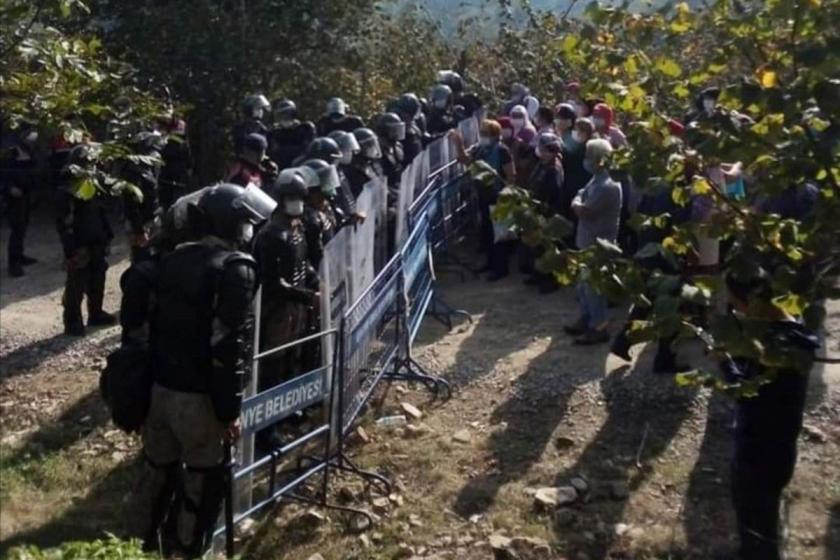 Ordu'da jandarma ve köylüler