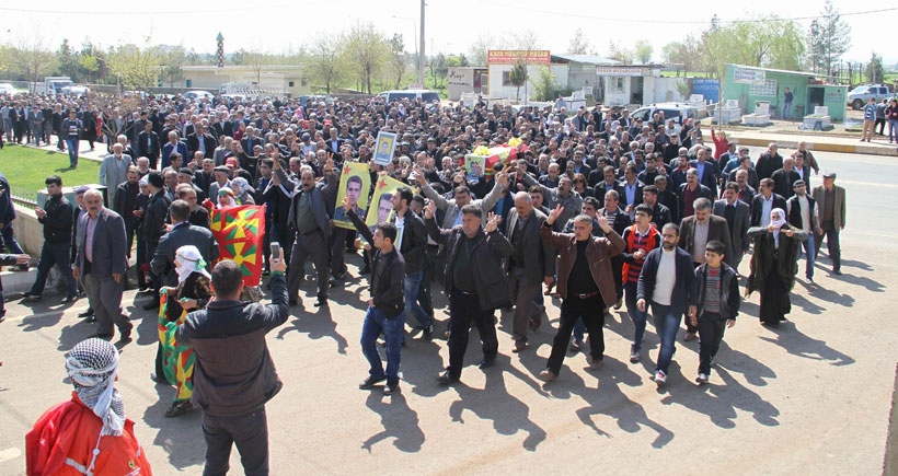 YPG'li Hantaş ile YPJ'li Mutlu Diyarbakır'da toprağa verildi