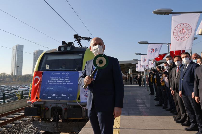 Bakan Adil Karaismailoğlu treni uğurluyor