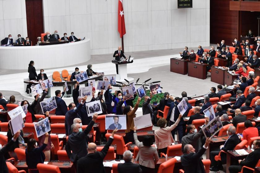 HDP, TBMM'de Süleyman Soylu'yu protesto ederken 