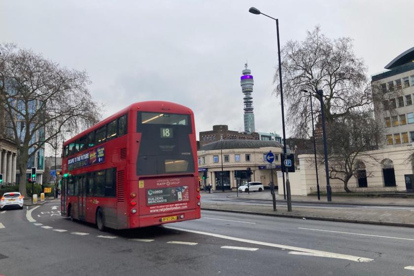 Londra'da çift katlı otobüs