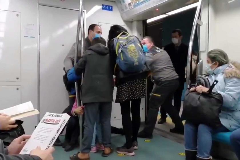 Güvenlik görevlileri, Marmaray'a kaçak bindikleri iddiasıyla çocuklara şiddet uyguladı