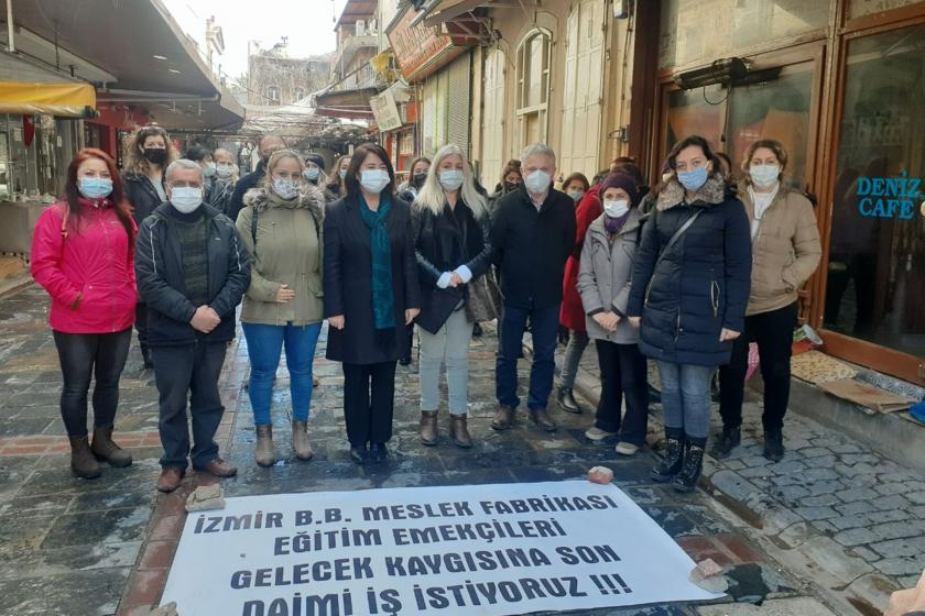 HDP İzmir Milletvekillerinden Meslek Fabrikasındaki eğitimcilerin direnişine ziyaret