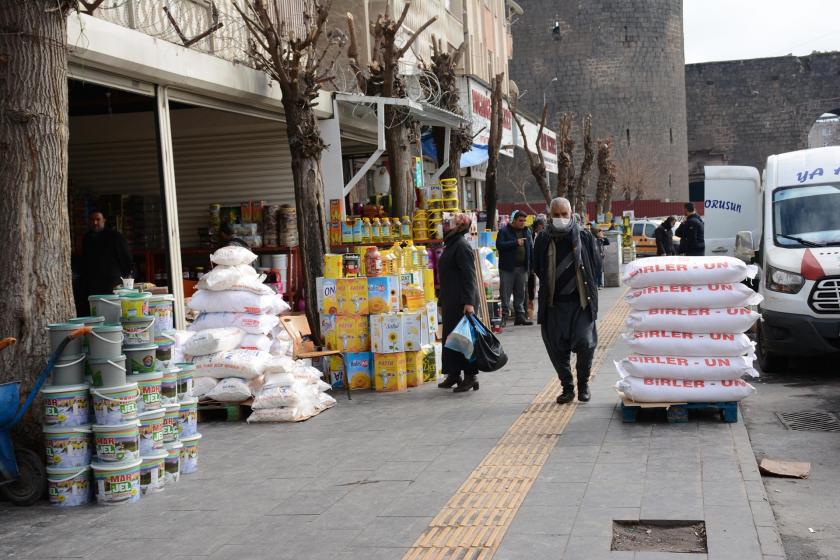 Diyarbakır'da toptan ve perakende satış yapan bir dükkan.