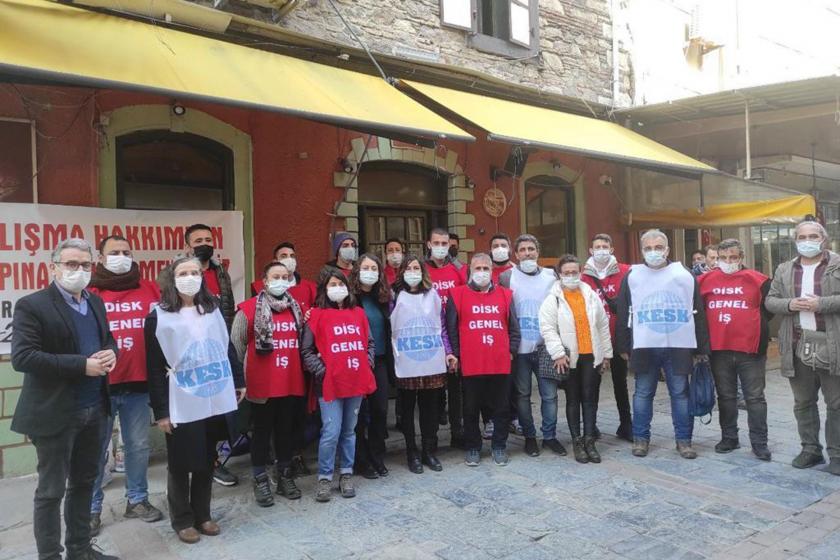 KESK İzmir, Kod-29’dan işten atılan belediye işçilerini ziyaret etti