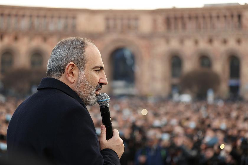 Ermenistan Başbakanı Paşinyan, Genelkurmay Başkanı'nı ikinci kez görevden aldı