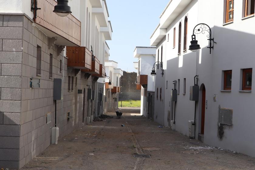 Sur’da yasak kalktı, inşa edilen kimliksiz yapılar gün yüzüne çıktı