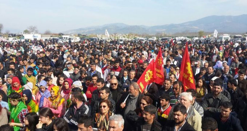 Newroz'da yöresel kıyafet giymek suç oldu