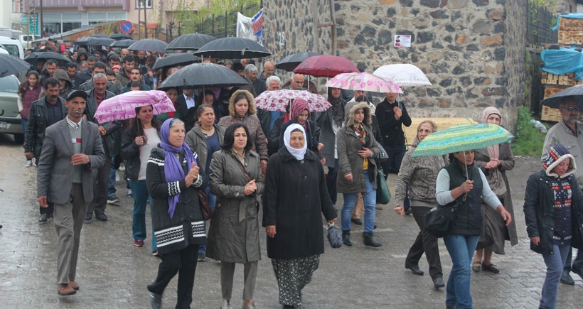 İştebrak'taki Alevi katliamı Varto'da protesto edildi