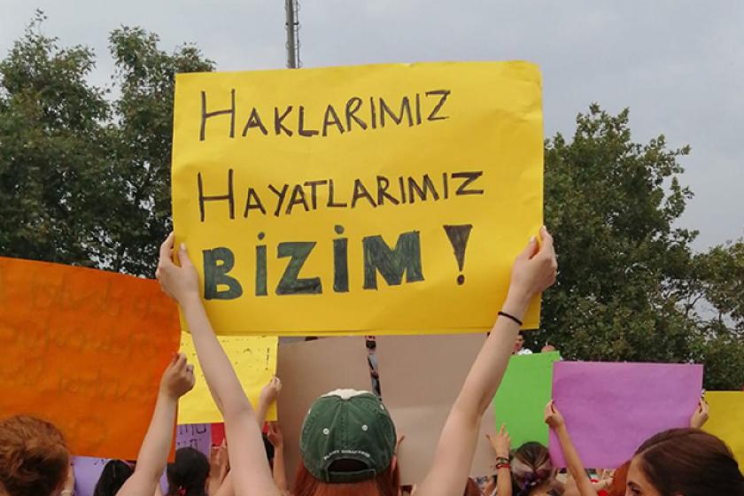 Kadın cinayetleri Kadıköy'de protesto edildi